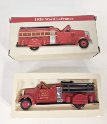 1939 Ward La France Die Cast Fire Truck Collectible - 1999 Readers Digest - Image 1 of 3
