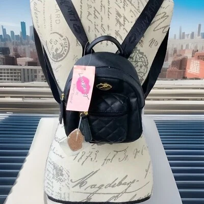 Mochila Betsey Johnson Mini Negra Imitación Cuero Luv BETSEY Nueva con Etiqueta Foto 1 de 4