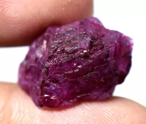 Esemplare Rubino Rosso Naturale Mozambico 15,05 Ct Grezzo - Foto 1 di 4