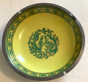 Cenicero chino de peltre y porcelana de colección Dragon & Phoenix Hong Kong - Imagen 1 de 4