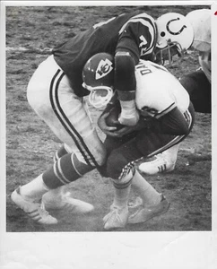 Original 1970 Billy Ray Smith Colts Sacks Len Dawson Chiefs HOF QB Type 1 Photo - Picture 1 of 1