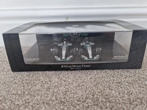 MINICHAMPS Mercedes W06 F1 2015 Champions Hamilton & Rosberg 2 Auto Set - Bild 1 von 5