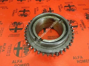 INGRANAGGIO 32 DENTI OBBLIQUI - 39 DENTI DRITTI ALFA ROMEO ALFETTA 116461303101 - Picture 1 of 1