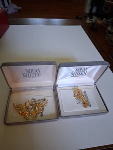 Vintage Broachs 2 In Box Of Nolan Miller Glamor Collection Sea Horse And Swans - Picture 1 of 10