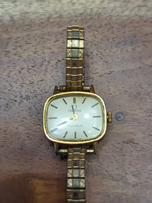 Vintage OMEGA Geneve Cal.625 Hand Winding Gold Rectangle Women Watch - Image 1 of 4