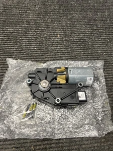 Genuine ACDELCO Traverse/Acadia/Enclave Sunroof Motor - GM (15912896) - Picture 1 of 7