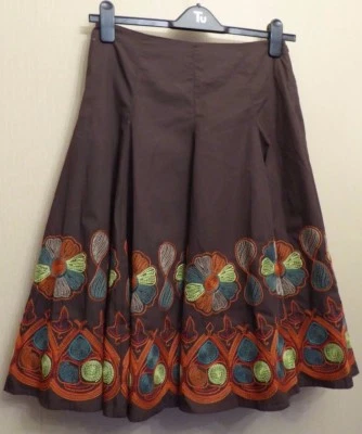 New Warehouse UK10 Eu38 US6 brown cotton lined skirt with bright embroidered hem - Image 1 of 4