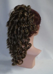 Pezzo di capelli ricci coda di cavallo clip banana "Bernadette" lungo 17" (non allungato) - Foto 1 di 23