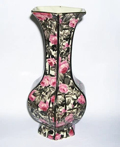 Wilkinson Pottery 1909c Attractive Pink Roses on Trellis Pattern Angular Vase . - Picture 1 of 4