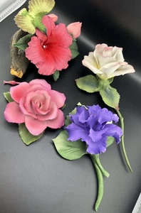 Weiße Porzellan Blume - Bild 1 von 17