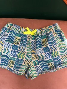 NWOT Girls Vineyard Vines M Geo Whale Tail Pull-On Shorts - Picture 1 of 3