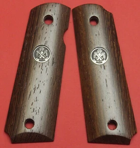 Springfield Full Size 1911 Government Grips - Picture 1 of 3