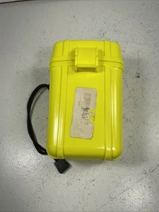 Otterbox Product Dry Box Series 8000 Waterproof & Crushproof Yellow Hartschale - Bild 1 von 12