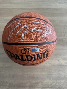 Michael Jordan Hand Signed Basketball #23 Chicago Bulls Auto Autograph COA Holo - Picture 1 of 4