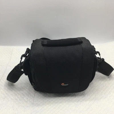 Lowepro Edit 110 Padded Camera Bag - Black (LP36097) - Image 1 of 4