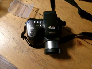 Kodak Easy Share Z7590 in black, 10x Zoom, 5.0 Mega Pixels, tested - Picture 1 of 10
