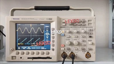 Tektronix TDS 3032B Digital Phosphor Oscilloscope 300MHz 2.5GS/s TDS3032B #Br - Image 1 of 4