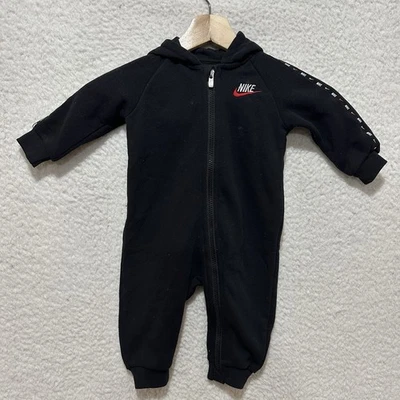 Pagliaccetto Nike bambino unisex con cappuccio nero zip frontale taglia 9 mesi - Immagine 1 di 4