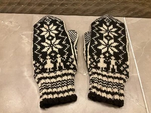Norwegian gloves Nordic Hand Knitted Wool Mittens TAN/off white AND black - Picture 1 of 10
