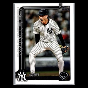 2025 Topps Series 2 - #506 Luke Weaver - New York Yankees - Picture 1 of 2