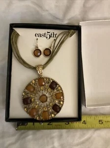 NEW WITH BOX VINTAGE EAST 5TH GOLD TONE NECKLACE/EARRINGS - Picture 1 of 10