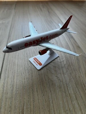 Easyjet Airbus A320 Scala 1:200 Modellino da Collezione A320 G-EZTG - Immagine 1 di 4