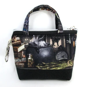 Halloween Caldero Libros MINI Bolso de Mano Monedero Llavero Dije Cartera HECHO A MANO - Imagen 1 de 8