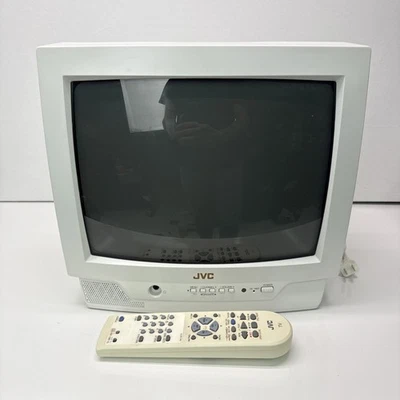 Vintage JVC 13" C-13211 Retro Gaming Color CRT TV 2001 Excellent Cond w/ Remote - Image 1 of 4
