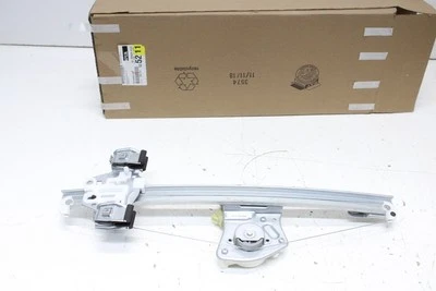 2007-2013 CHEVROLET SILVERADO 1500 REAR LEFT WINDOW REGULATOR & MOTOR OEM - Image 1 of 4