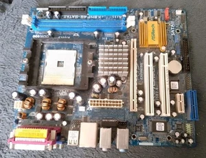 ASROCK K8NF4G-SATA2 Motherboard NVIDIA GeForce 6100 Socket 754 DDR400 PCIe - Picture 1 of 9