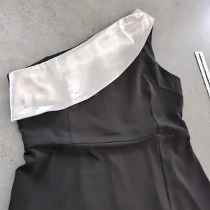 🧵🪡Vesper Size 10/12? Vintage Pencil Dress Black With White Satin Off Shoulder - Picture 1 of 14