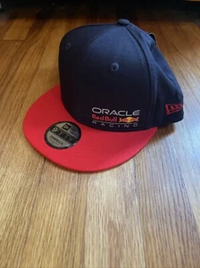Red Bull Racing F1 New Era Essential Navy 9FIFTY Flat Cap Snapback Medium- Large - Picture 1 of 10
