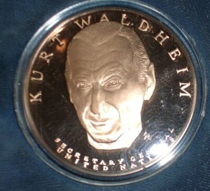 Moneda de bronce 1974 medalla a prueba, Kurt Waldheim Secretario General de las Naciones Unidas - Imagen 1 de 5