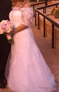 Gorgeous Wedding Dress - Plus Size 18 Used once :) Cleaned and Preserved - Picture 1 of 6