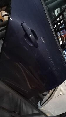 Conjunto de puerta trasera derecha usado lado trasero se adapta a: Chevrolet Malibu R. 2013 sin centro Foto 1 de 4