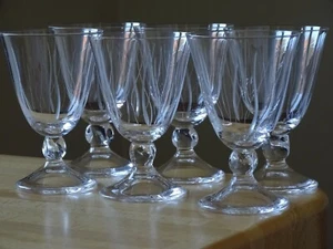 DAUM FRANCE 6 ANCIENS VERRES A APERITIF CRISTAL MODELE ORVAL GRAVE ht 9,5 cm - Picture 1 of 12