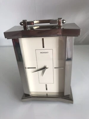Reloj con marco de acero inoxidable Movado  Foto 1 de 4
