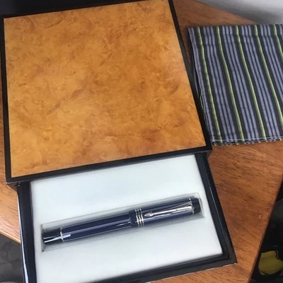 Pluma Estilográfica Parker Duofold Centenario Azul Marino Rayas 18k Nuevo en Caja de Madera Foto 1 de 4