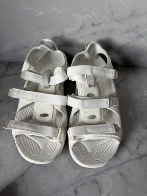 Sandálias esportivas ajustáveis KEEN Astoria West biqueira aberta branca - Imagem 1 de 4