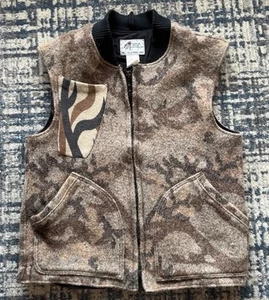 Vintage Sleeping Indian Designs Men’s Wool Camo Vest Size Large Camouflage USA - Picture 1 of 5