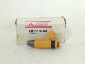 New OEM genuine Mitsubishi Fuel Injector 1997-2004 2.4 3.5 models MD319792 - Picture 1 of 6