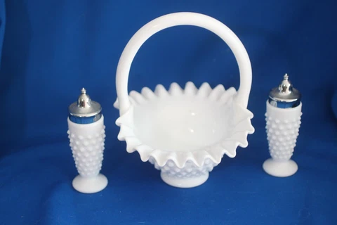 VINTAGE FENTON HOBNAIL MILK GLASS  RUFFLED BASKET WITH SALT AND PEPPER SHAKERS Cover