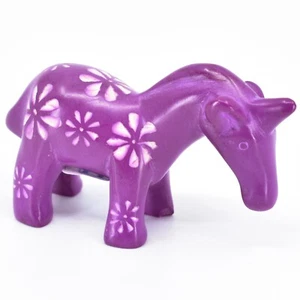 Faneal Gruppe handgeschnitzt Kisii Speckstein fuchsia rosa Einhorn Figur Made Kenya - Bild 1 von 5