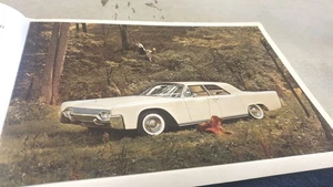 1961 LINCOLN CONTINENTAL   Original Sales Brochure CONVERTIBLE  - Picture 1 of 19