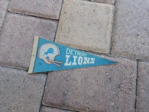 Vintage used 1970's Mini Pennant Detroit Lions - Picture 1 of 1
