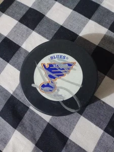 Vladimir Tarasenko Signed Logo Hockey Puck St Louis Blues - Picture 1 of 1