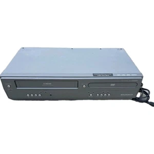 Magnavox Video Combo CASSETTE PLAYER/DVD PLAYER DV200MW8 - ohne Fernbedienung, funktioniert - Bild 1 von 7