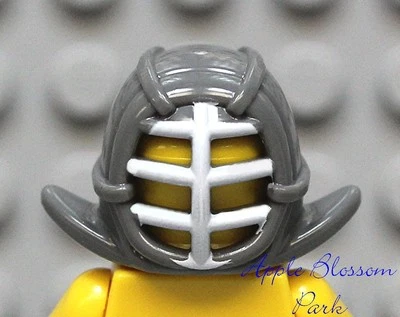 NUEVO Lego Ninjago Minifigura Gris CASCO KENDO - Kai Zane Cole Ninja Máscara Equipo de Cabeza Foto 1 de 3