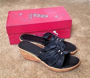 Italian Shoemakers Black Slide on Sandals with Silver Accents Size 8.5 - Picture 1 of 5