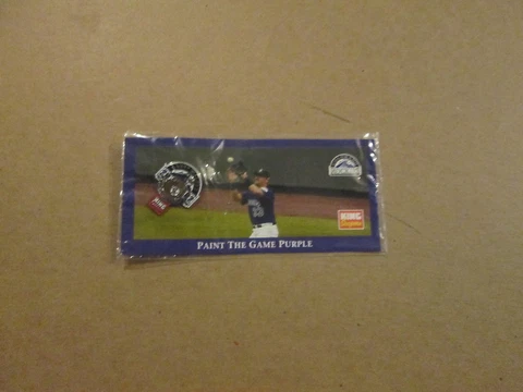 MLB Rockies 2002 Larry Walker Gold Glove Winner Pin #1 Cover